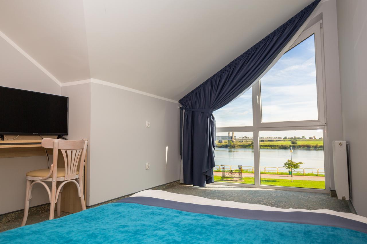 Hotel Vela ทเชฟ ภายนอก รูปภาพ